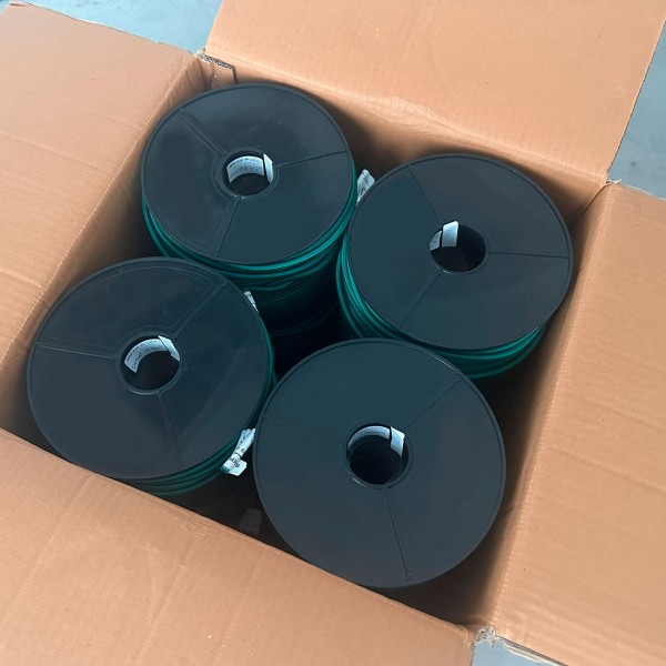 Verpackung: 8x grünes elastisches PP-Seil pro Karton