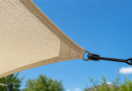 Quels sandows choisir pour une voile d’ombrage ? Guide rapide et efficace